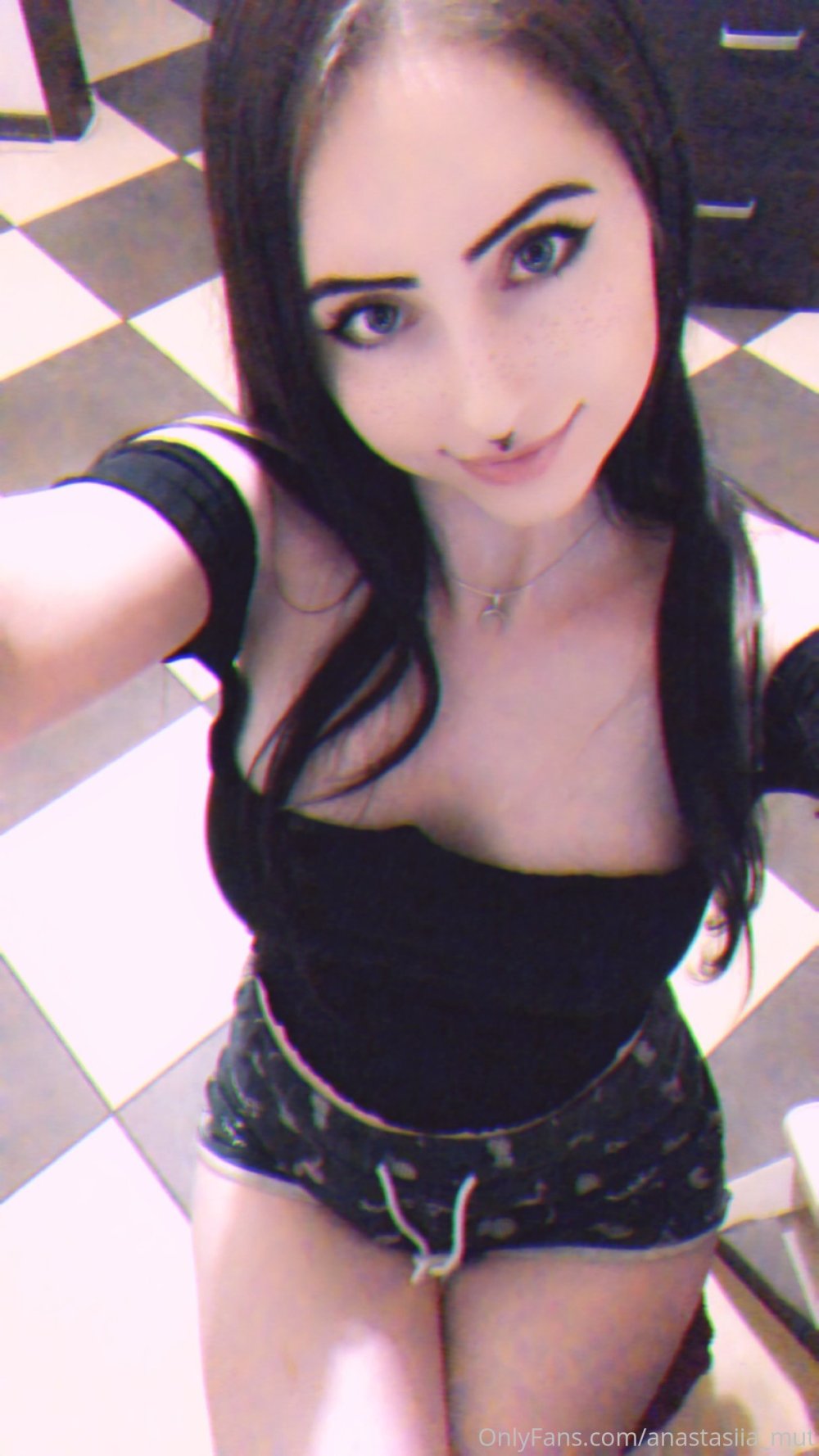 Anastasia Mut drain online