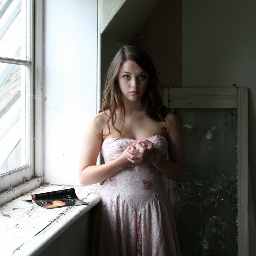 Anna Vladimirova Imogen Dyer Plum