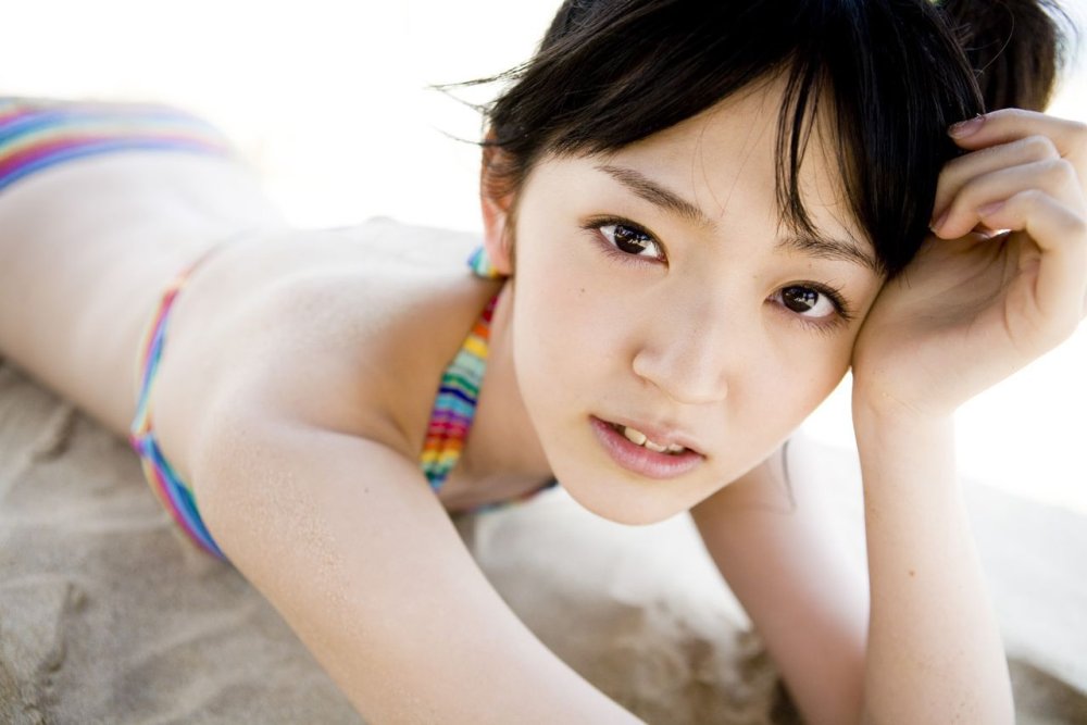 Airi Suzuki 18