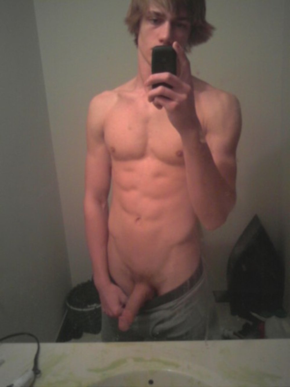 Naked young Aaron Carter