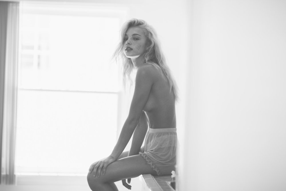 Rachel Yampolskiy breasts