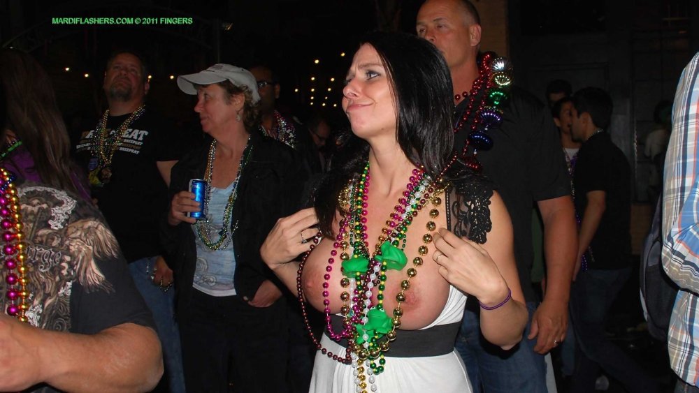 Big boobs on Mardi Gra