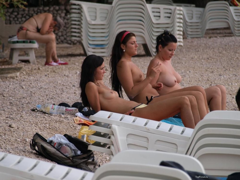 Girls Topless in Turkey