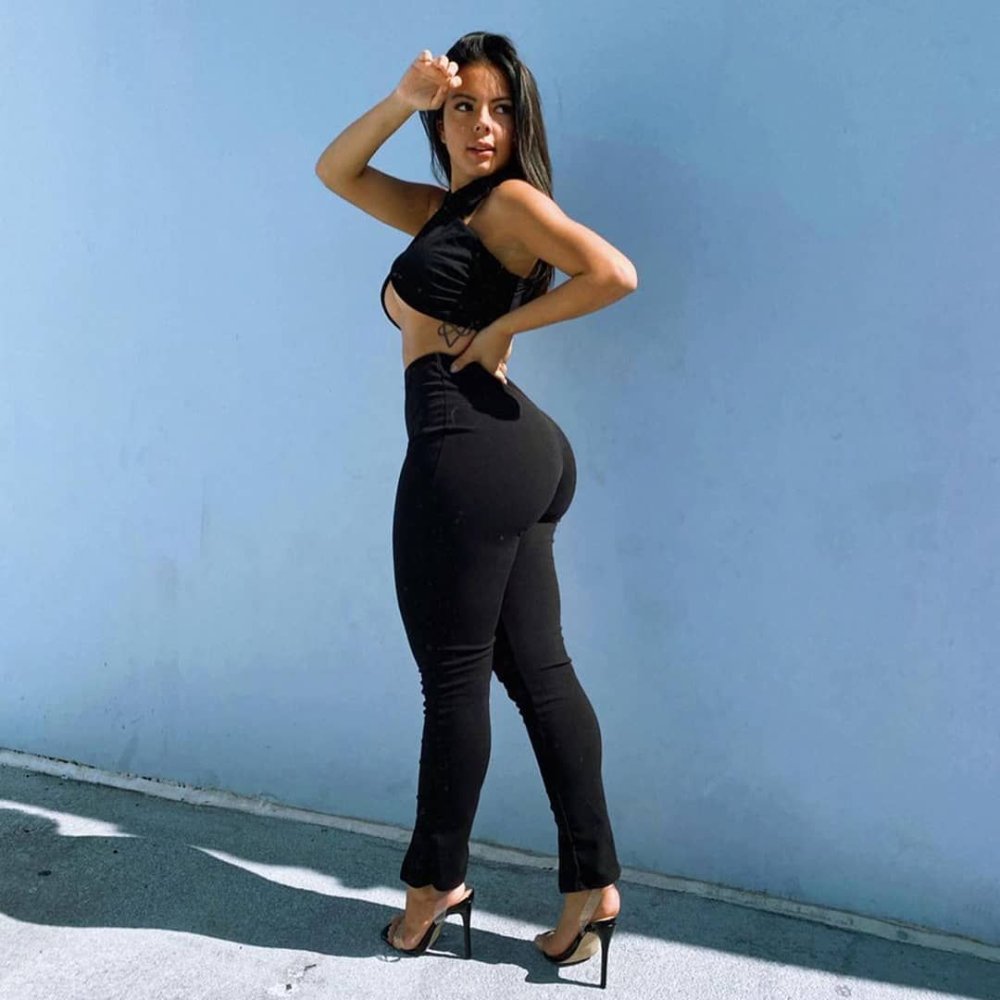 Adrian borda photo of a girl with a figure