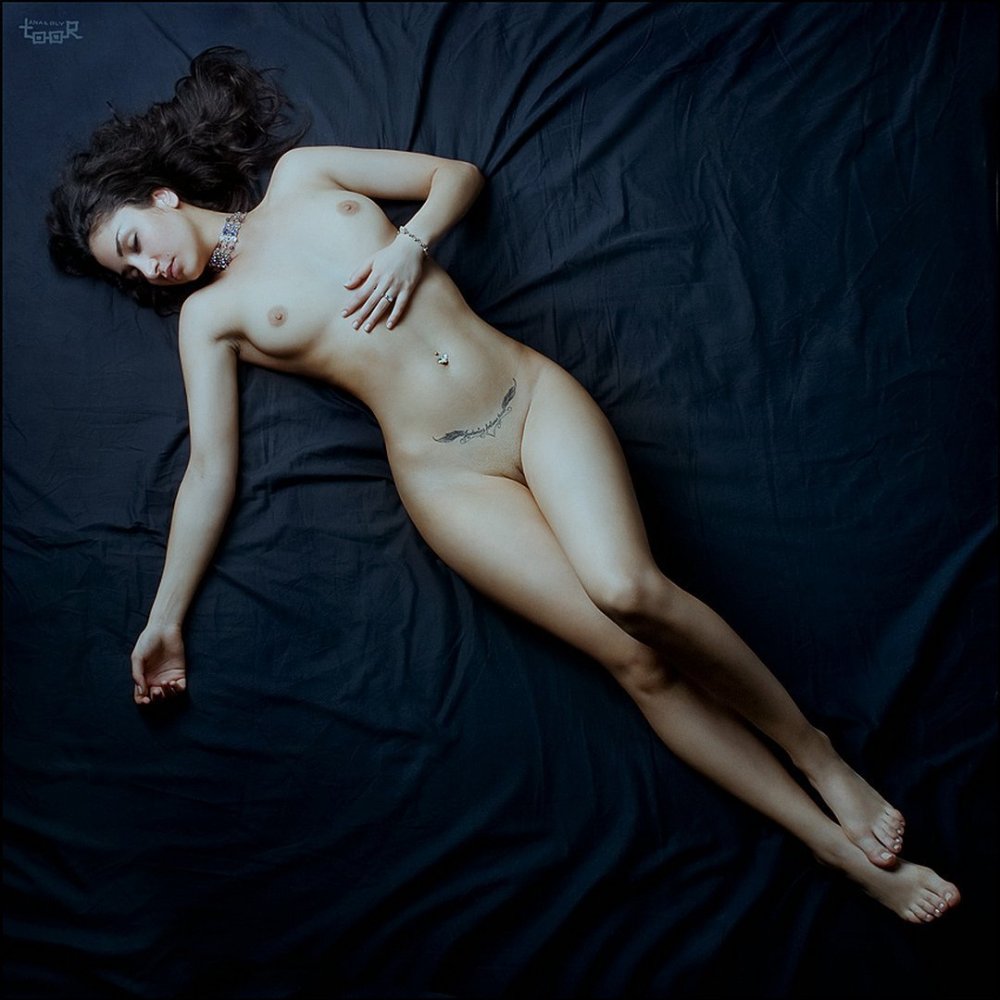 Naked girls aesthetics