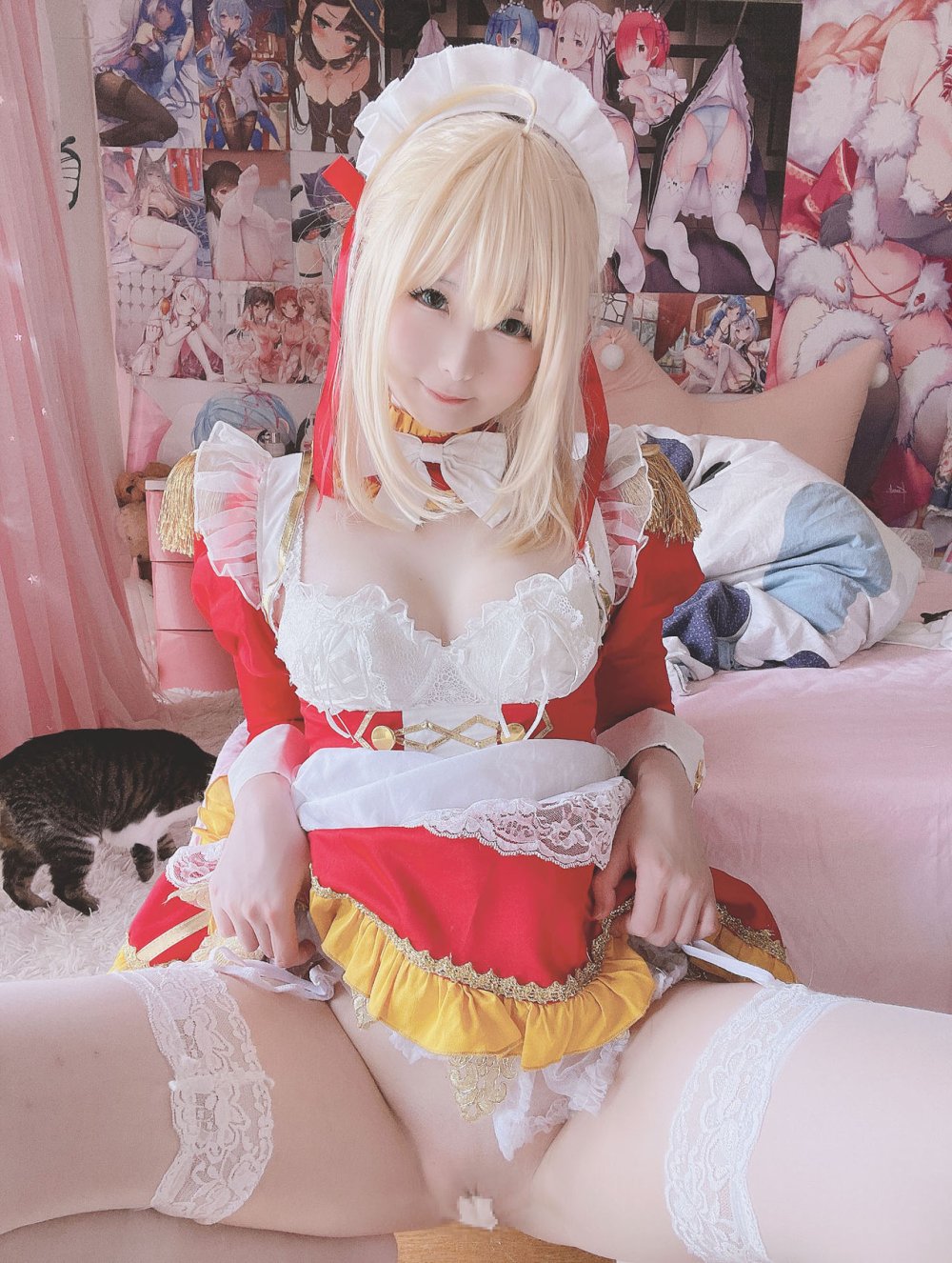 Cosplay maid