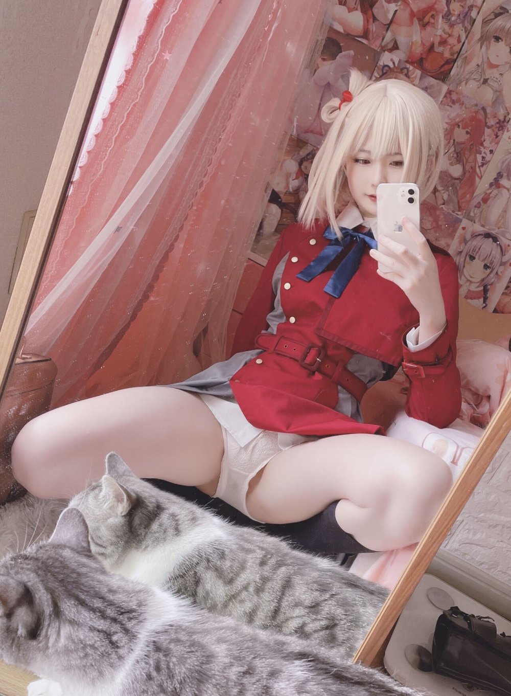 Yui Komori cosplay