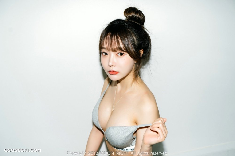 Semi -naked Korean