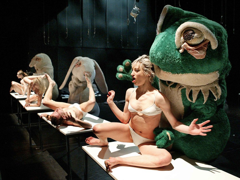 Performance Naked Theater