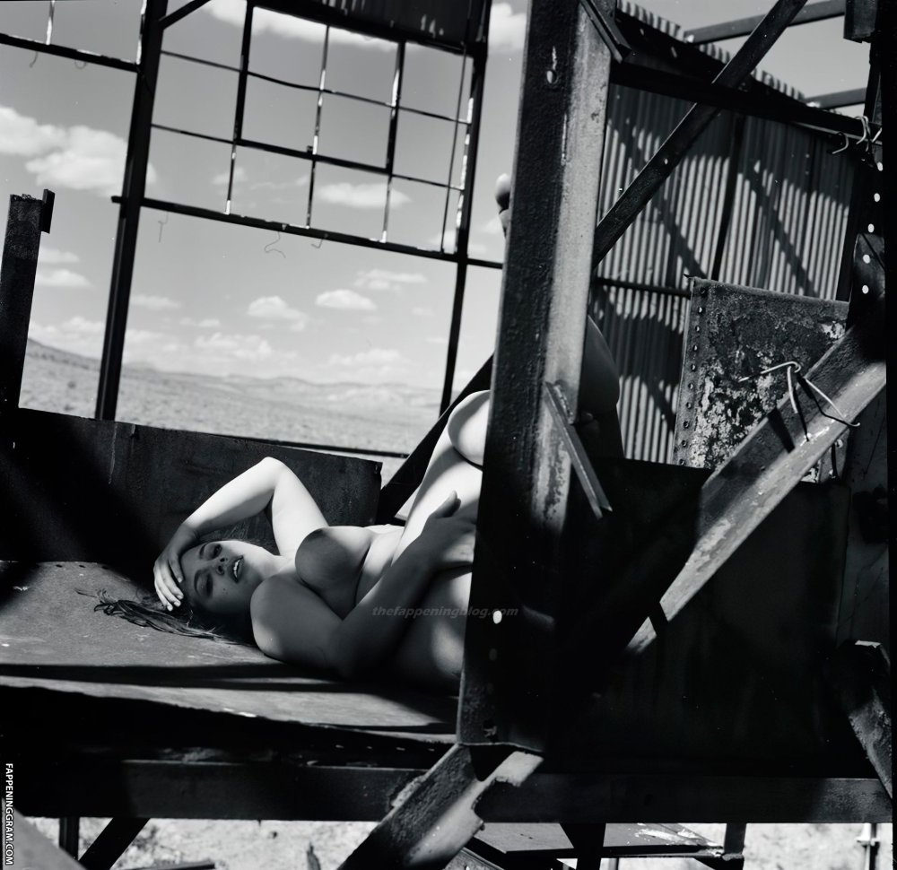 Ashley Graham Nude Leaked Collection 2020 (41 Photos)