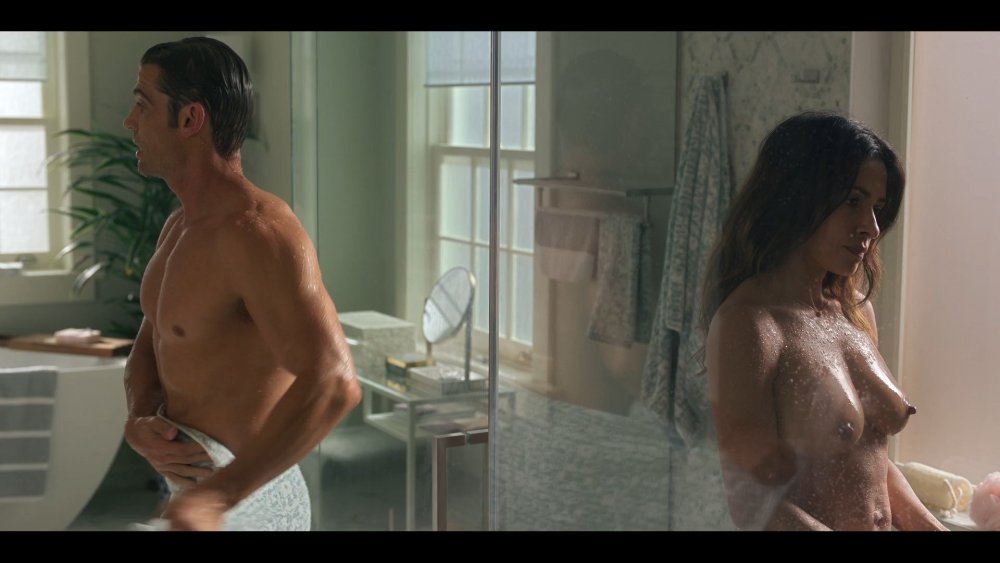 Actress Sarah Shahi naked