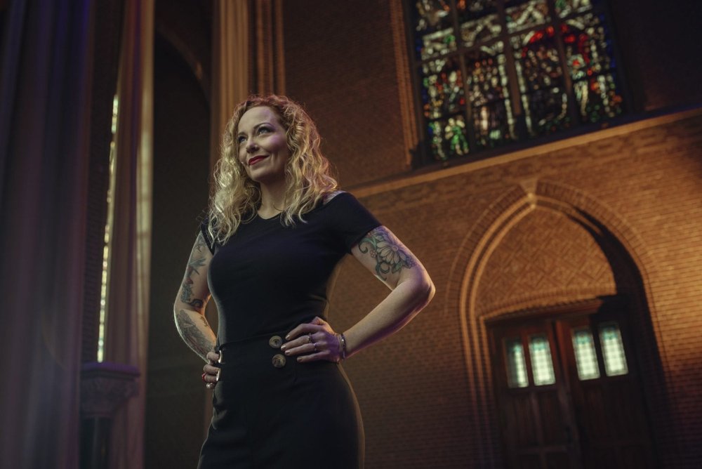 Anneke Van Girsbergen