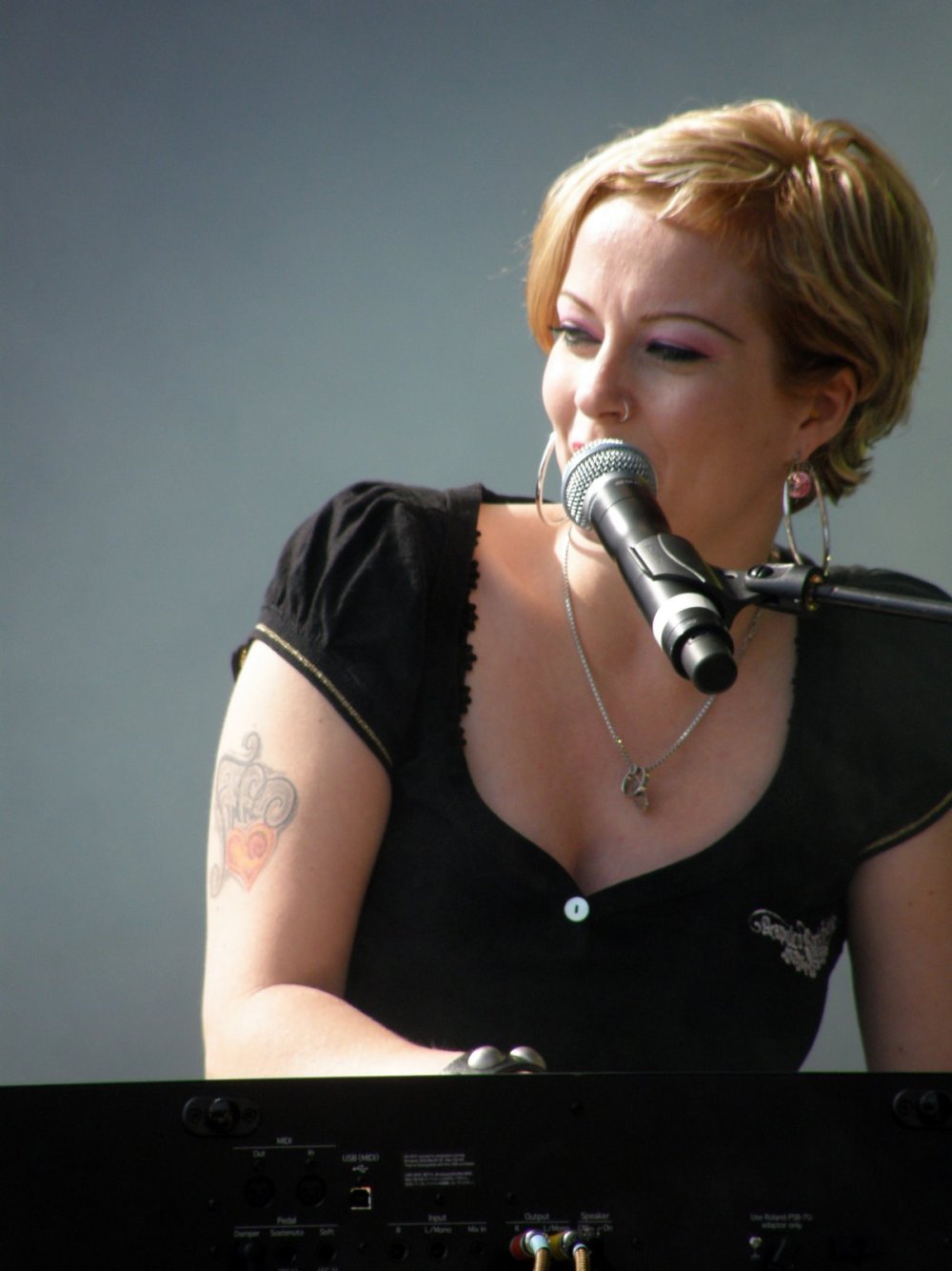 Anneke Van Girsbergen in Youth