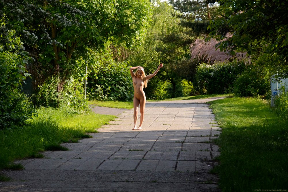 Naked Carolina on the street