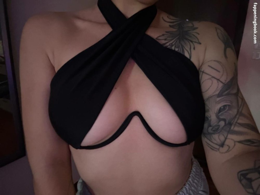 Topik with a neckline