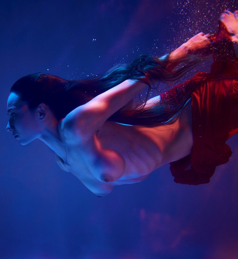 Photoshoot underwater