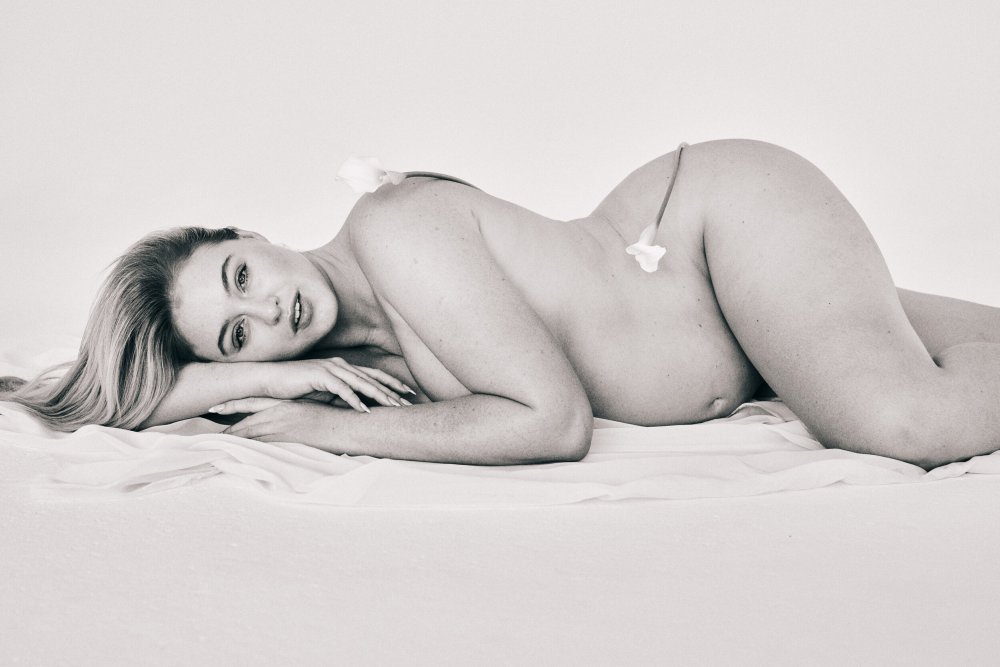 Iskra Arabella Lawrence