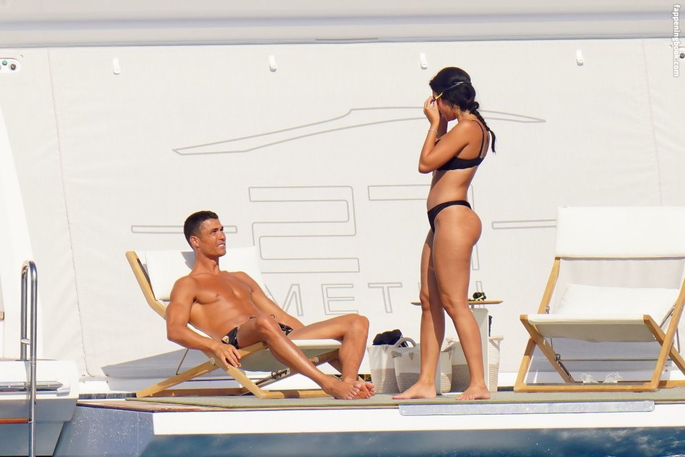 Wife Cristiano Ronaldo Naked