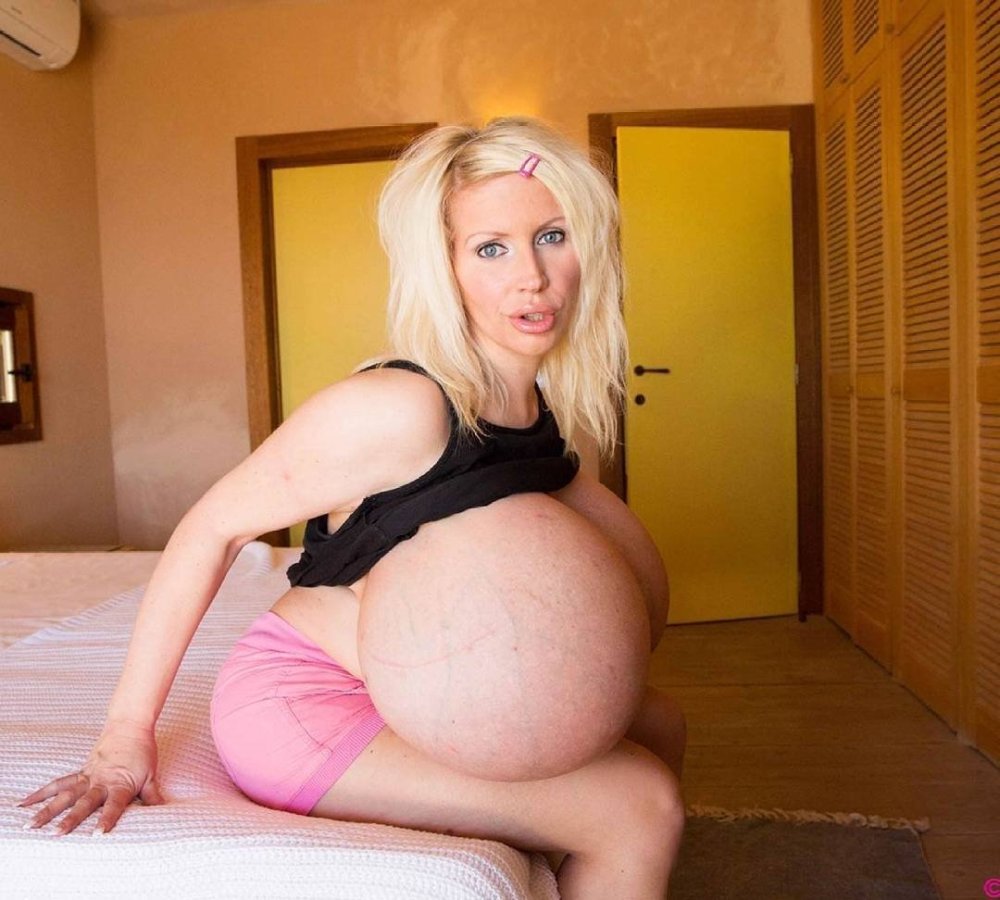 Mayra Hills chest Bishain