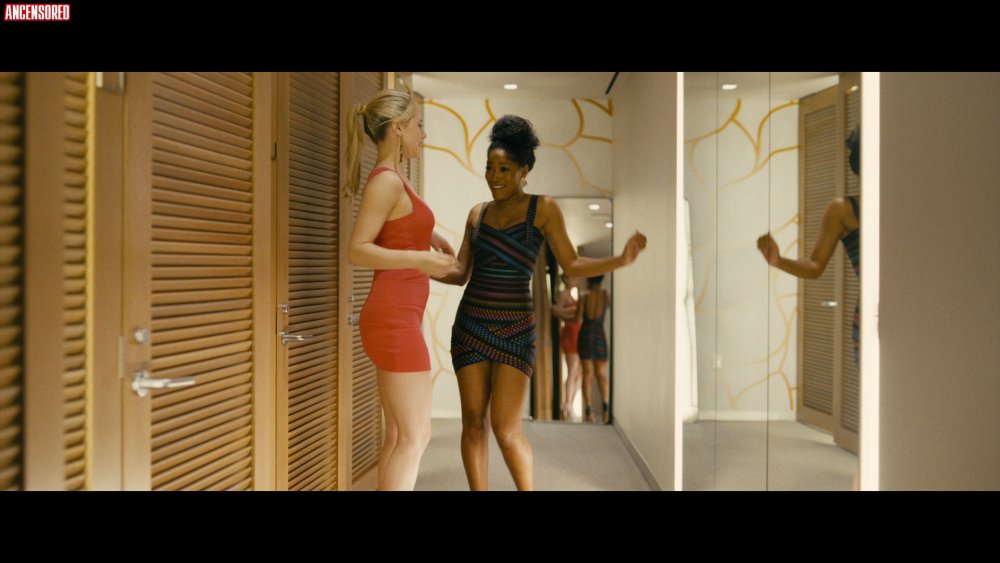 Naked frame Lilly Palmer