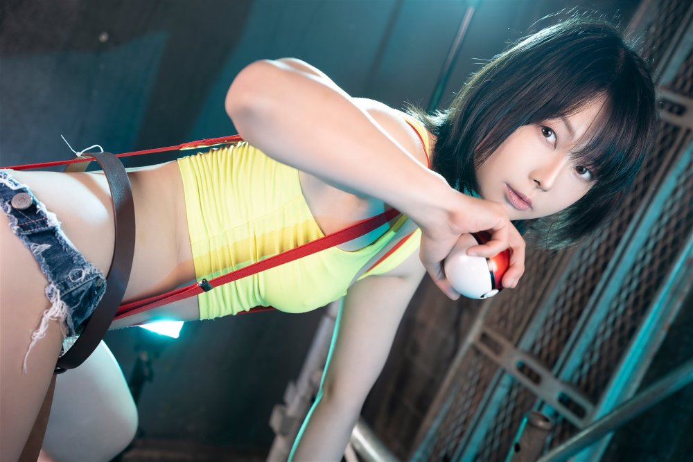 Model Iiniku Ushijima