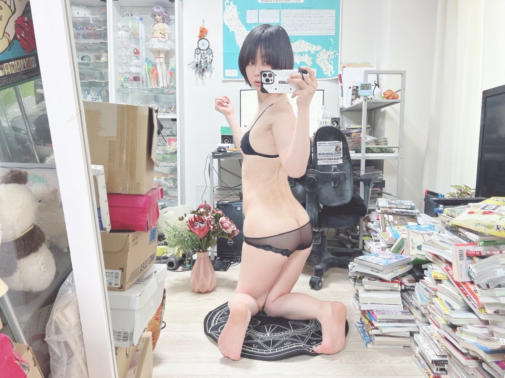 Iiniku ushijima at the arcade!