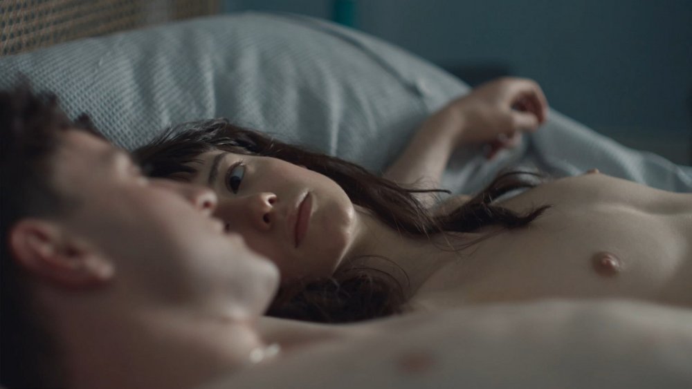 Daisy Edgar-Jones Tits