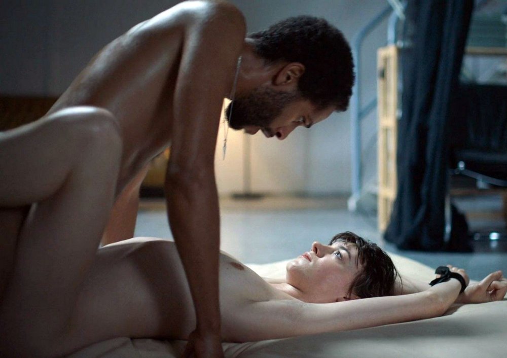 Daisy Edgar-Jones Naked