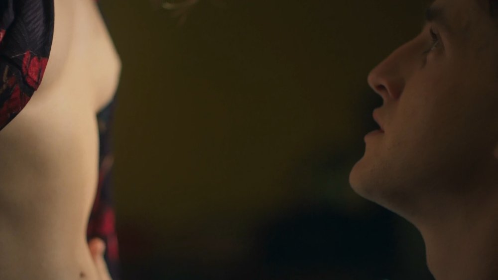 Daisy Edgar-Jones breast