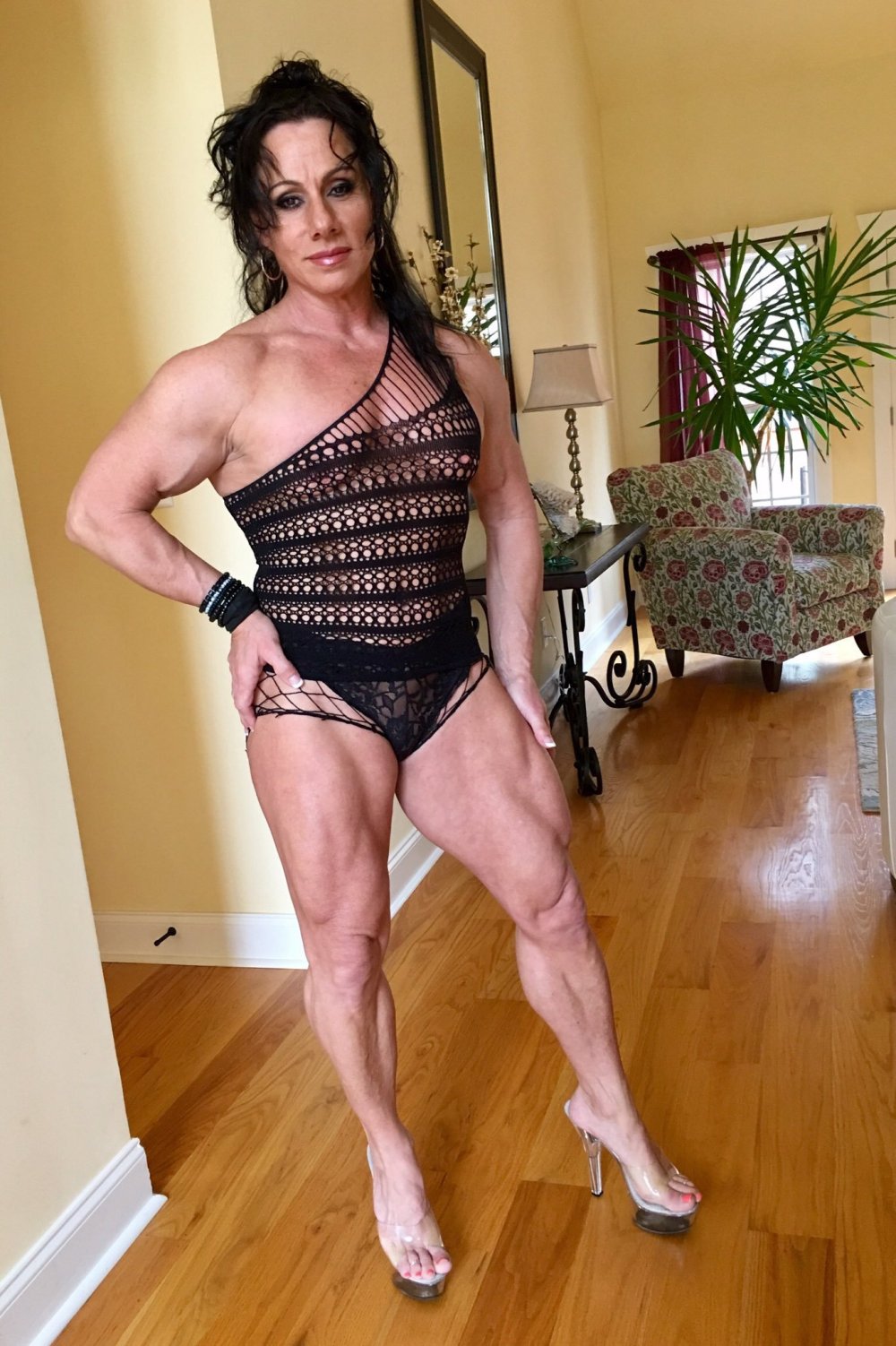 Annie Rivechio Muscle