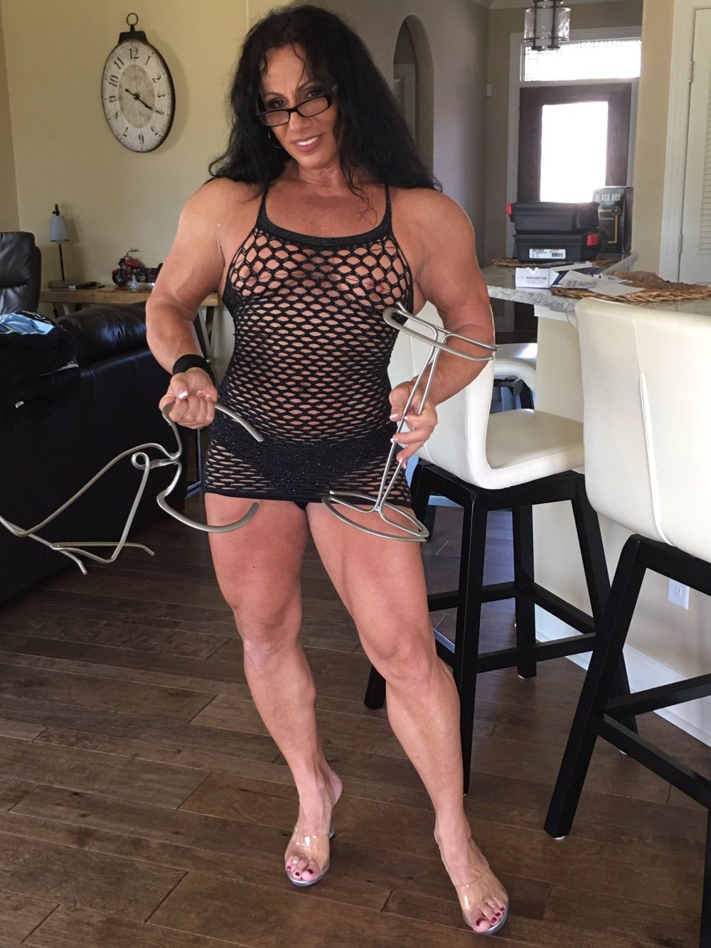 Annie Rivitzzo Bodybuilding
