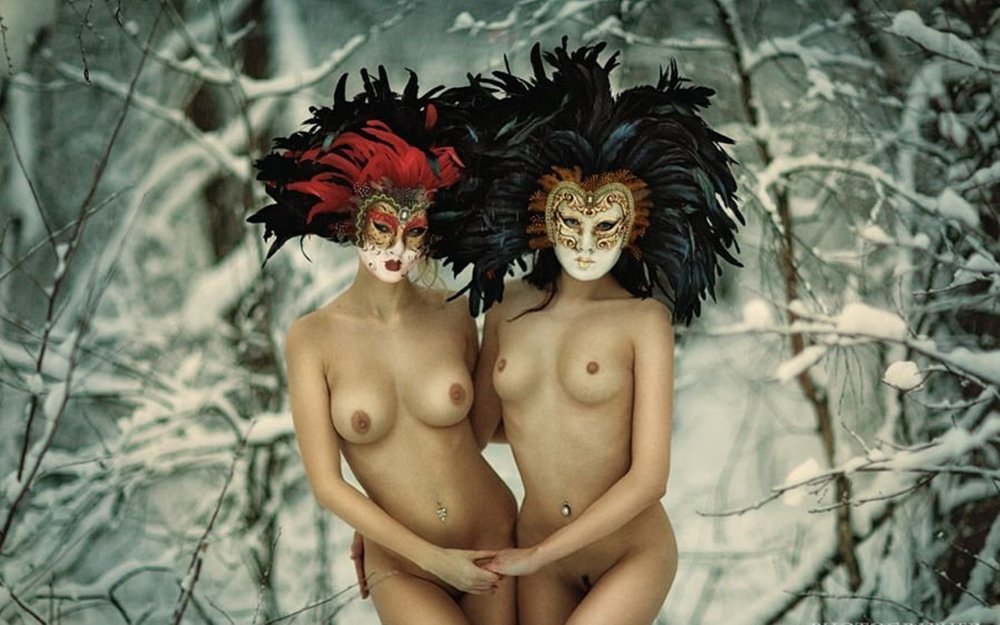 Erotic photo shoot of two girls