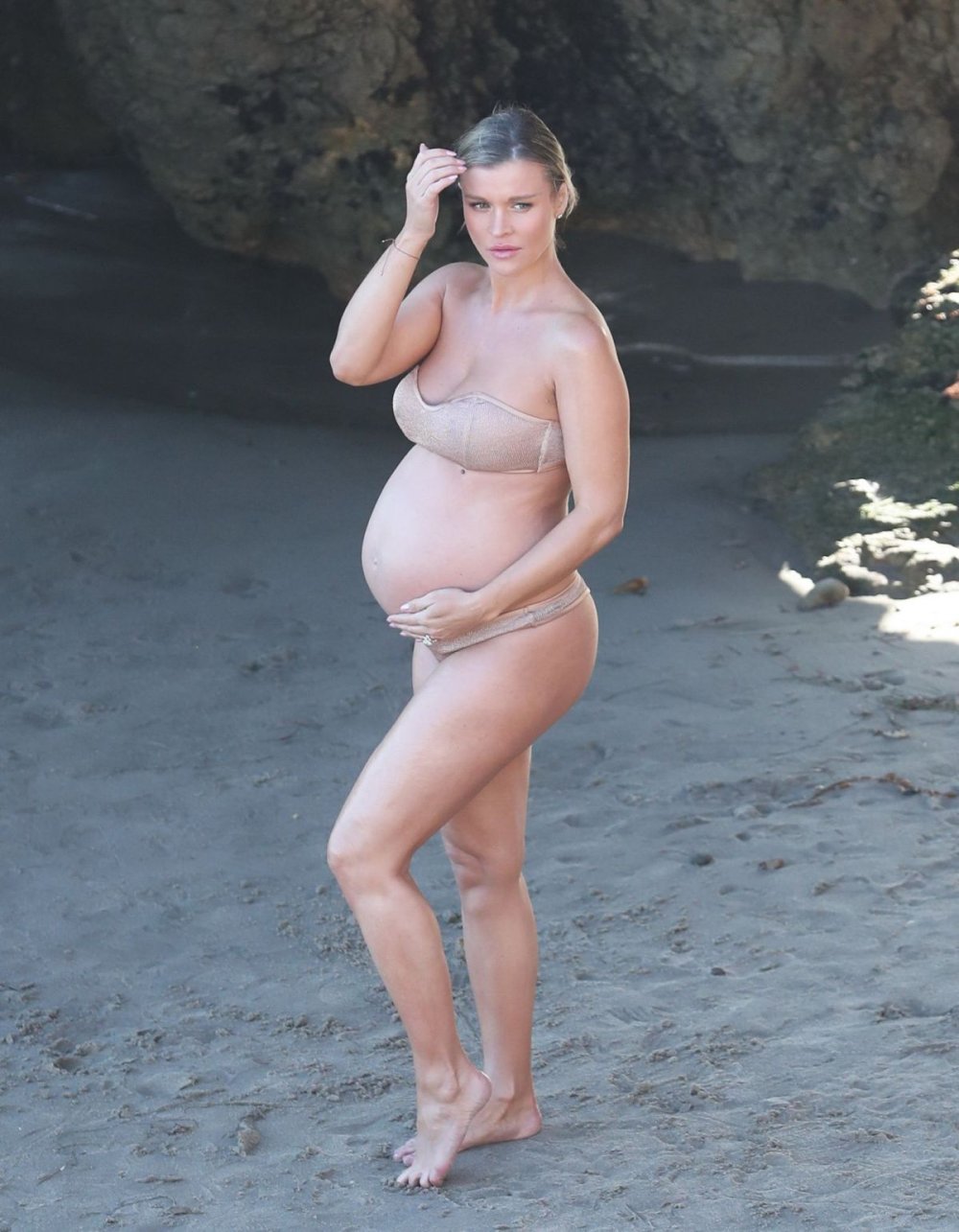 Joanna Krupa Pregnant