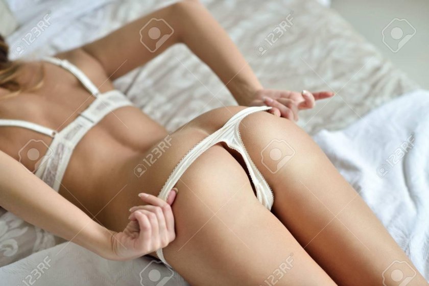 Jinx Meaz in underwear