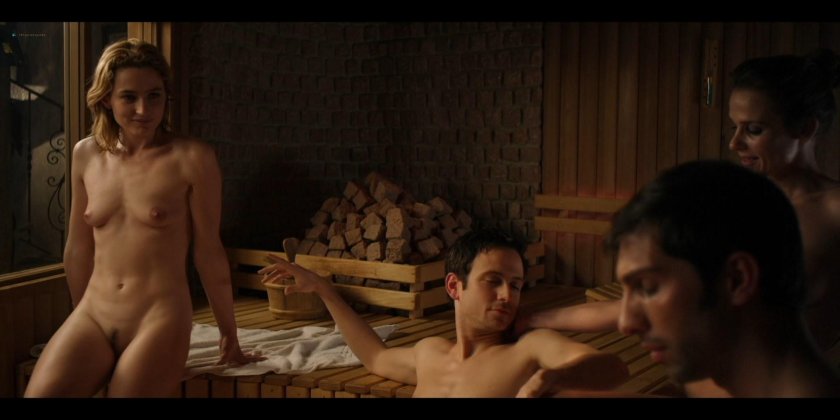 Naked Eliza Morucci - Malena (2000)