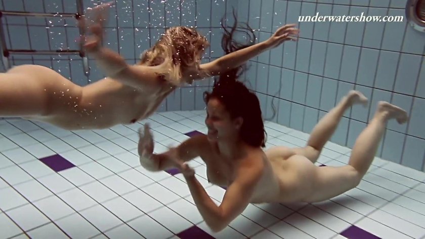 Tracy Lindsay naked by the pool