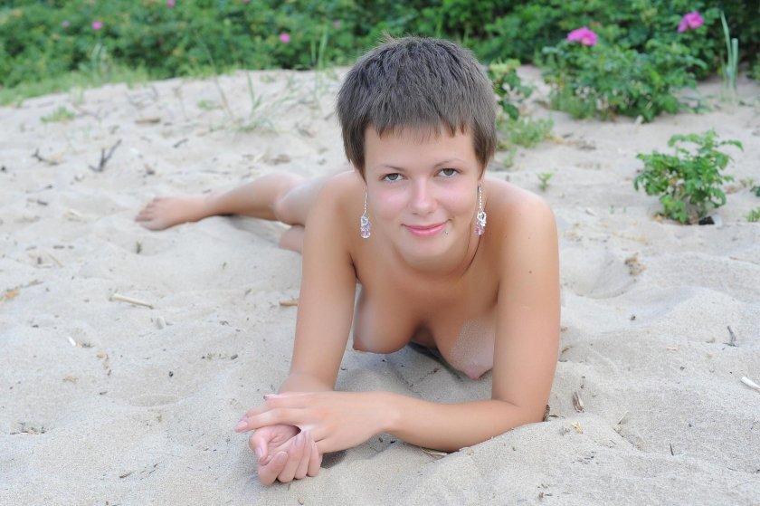 Hailee rain brunette Kare naked