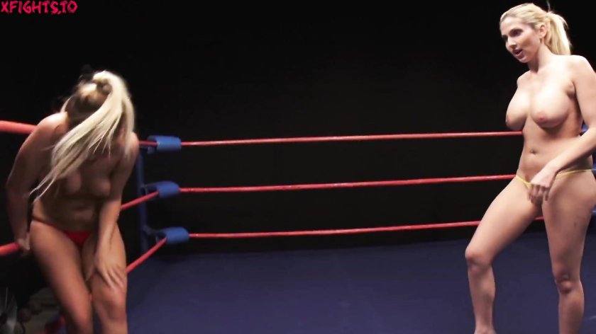 The struggle of naked women in ring