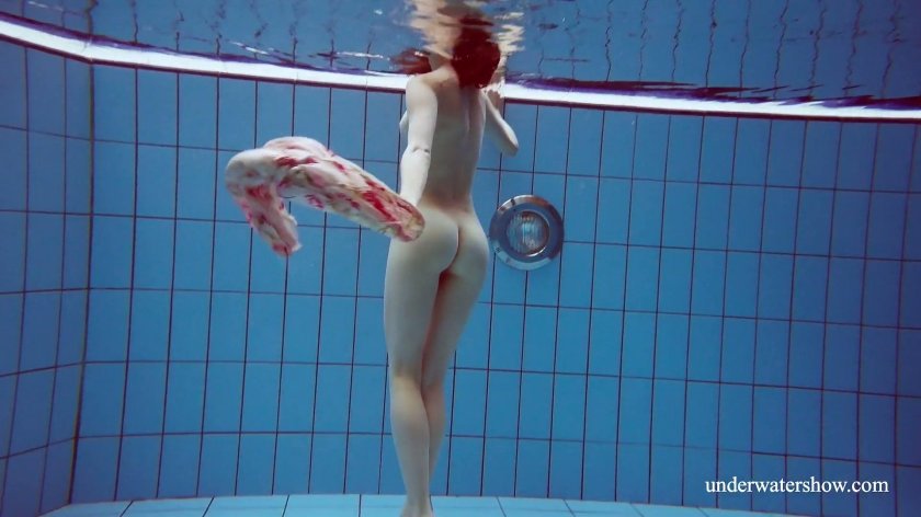 Lesbian underwater pool