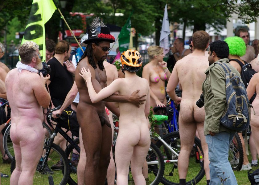 Naked girls on bicycles
