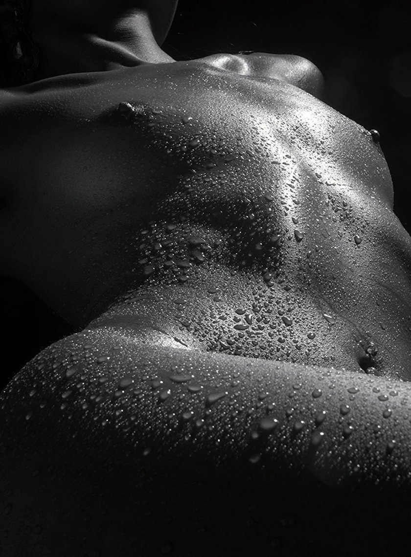 Naked women in all its glory