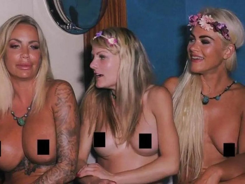 A lot of naked women retro