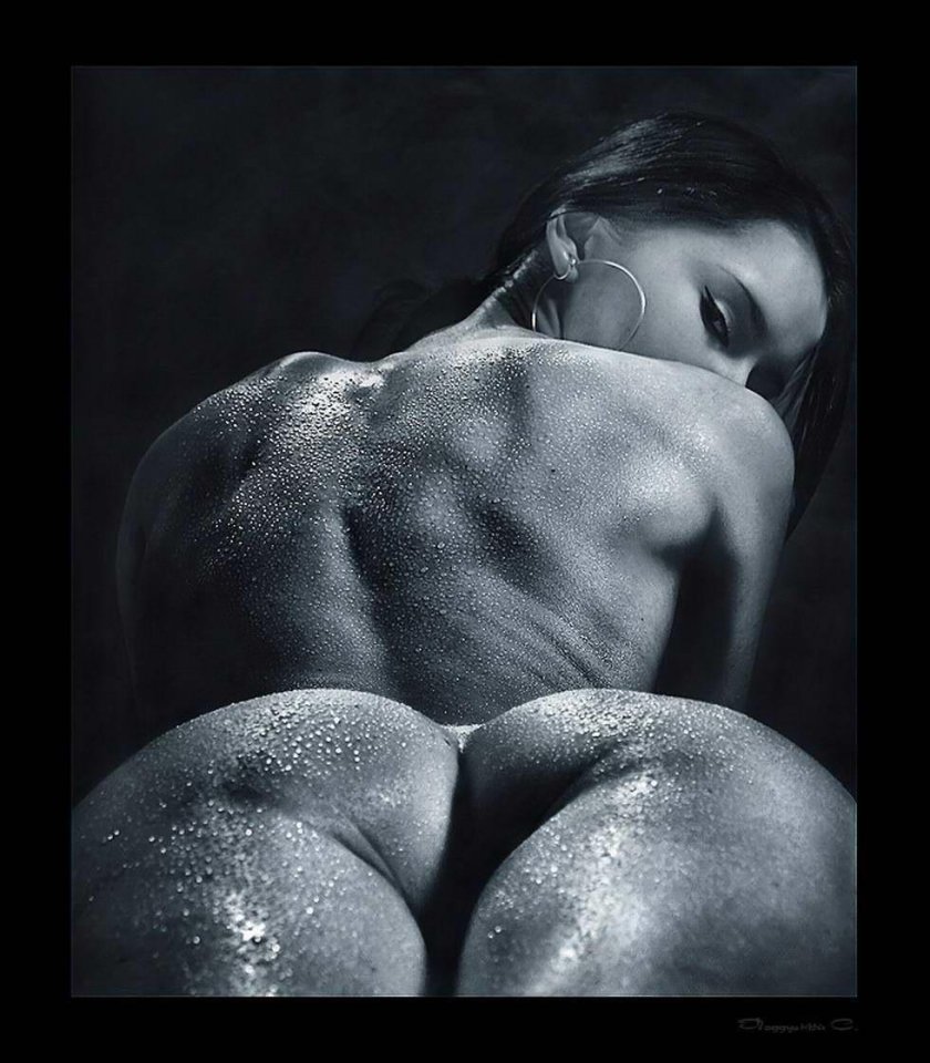 Naked girls blackly white