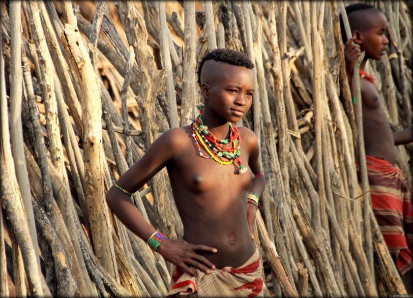 Naked African girl