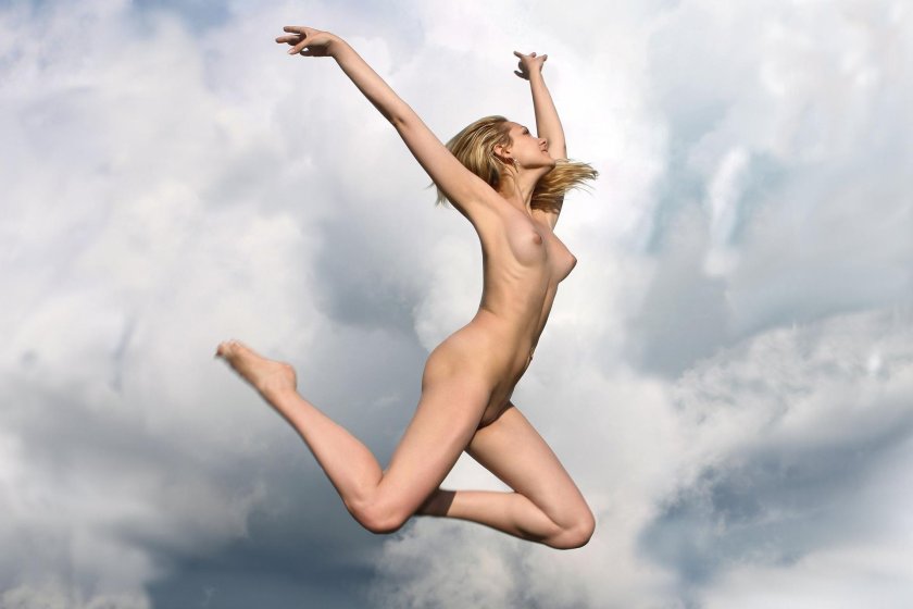 Naked women in flight