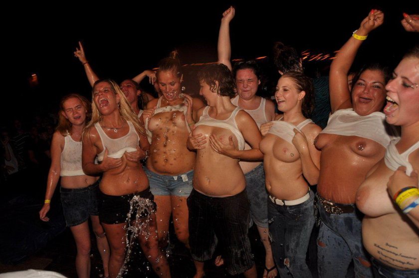Wet T -shirts competition
