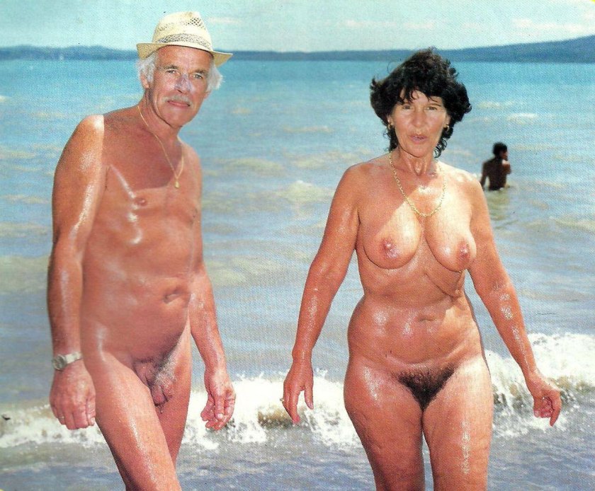 Elderly naked pairs at sea