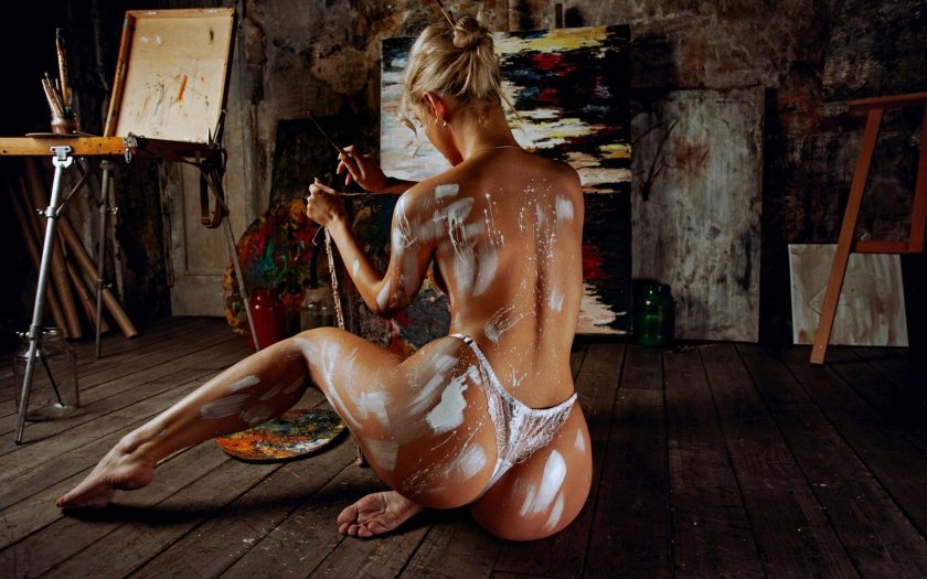 Photo shoot nude in paint
