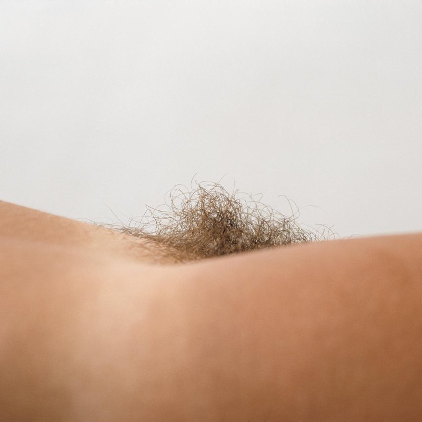Curly pubic hair