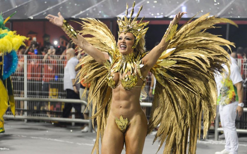 Brazilian carnival without censorship 2016